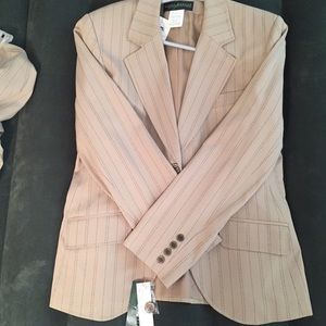 Harvé Benard pants suit
